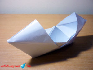 cara-membuat-perahu-kertas-bertudung-origami-perahu-kertas